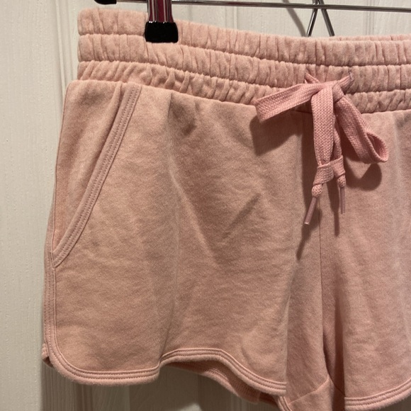 NWT Victoria’s Secret PINK Blush Pink Pocket Varsity Shorts - Picture 2 of 16